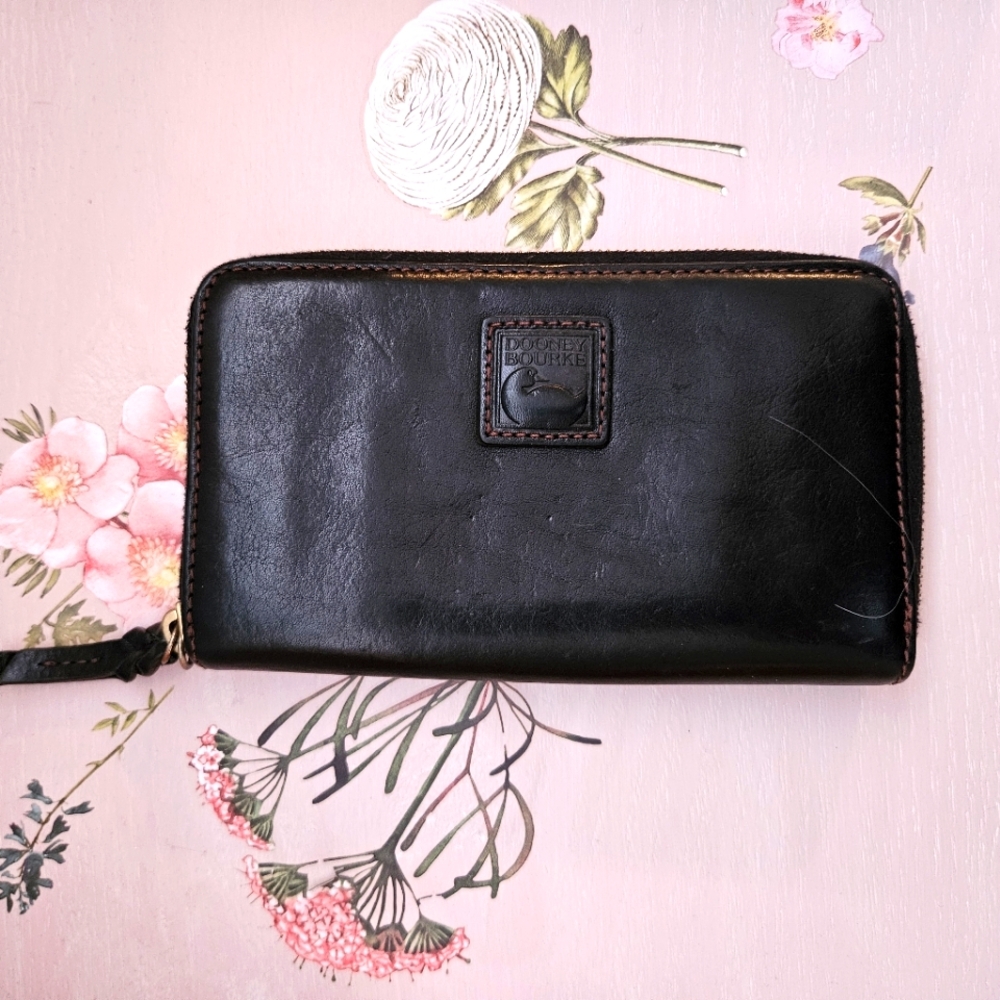 Dooney & Bourke florentine leather zip wallet Black